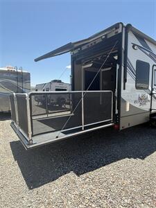 2014 CrossRoads RV ELEVATION 3410   - Photo 2 - Hatch, NM 87937