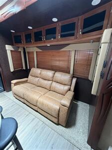 2014 CrossRoads RV ELEVATION 3410   - Photo 16 - Hatch, NM 87937