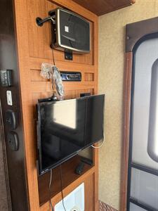 2014 CrossRoads RV ELEVATION 3410   - Photo 8 - Hatch, NM 87937