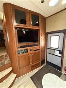 2014 CrossRoads RV ELEVATION 3410   - Photo 15 - Hatch, NM 87937