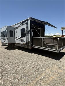 2014 CrossRoads RV ELEVATION 3410   - Photo 3 - Hatch, NM 87937