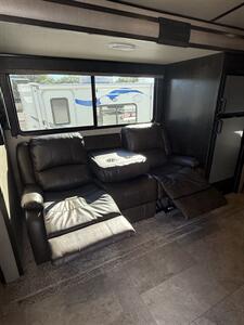 2019 GRAND DESIGN IMAGINE 2150RB   - Photo 12 - Hatch, NM 87937
