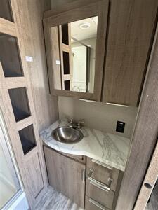 2020 Grand Design RV IMAGINE 2670MK - Photo 8 - Hatch, NM 87937