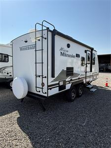 2021 Winnebago Micro Minnie 2108DS - Photo 3 - Hatch, NM 87937