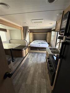 2021 Winnebago Micro Minnie 2108DS - Photo 15 - Hatch, NM 87937