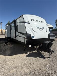 2023 Keystone BULLET 330BHS   - Photo 2 - Hatch, NM 87937