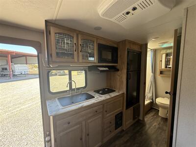 2019 COACHMEN FREEDOM EXPRESS PILOT 20BHS   - Photo 6 - Hatch, NM 87937