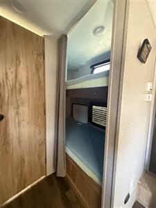 2019 COACHMEN FREEDOM EXPRESS PILOT 20BHS   - Photo 10 - Hatch, NM 87937