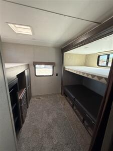 2018 COLEMAN 314BHS   - Photo 15 - Hatch, NM 87937