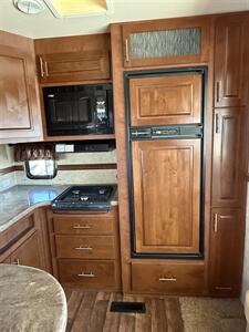 2012 Dutchmen KOMFORT 2920FRK   - Photo 5 - Hatch, NM 87937