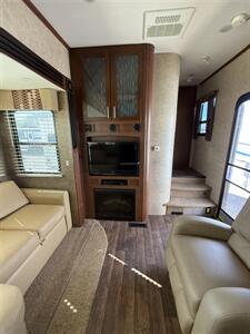 2012 Dutchmen KOMFORT 2920FRK   - Photo 9 - Hatch, NM 87937