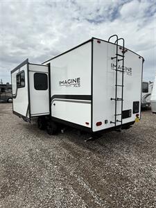 2026 Grand Design RV IMAGINE 21MBE - Photo 4 - Hatch, NM 87937