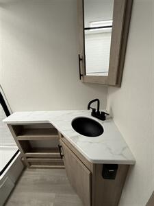 2026 Grand Design RV IMAGINE 21MBE - Photo 15 - Hatch, NM 87937