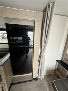 2026 Grand Design RV IMAGINE 21MBE - Photo 10 - Hatch, NM 87937