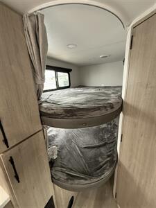 2026 Grand Design RV IMAGINE 21MBE - Photo 14 - Hatch, NM 87937