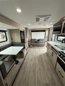 2026 Grand Design RV IMAGINE 21MBE - Photo 18 - Hatch, NM 87937