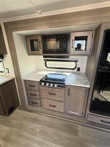 2024 Grand Design TRANSCEND 240ML   - Photo 7 - Hatch, NM 87937