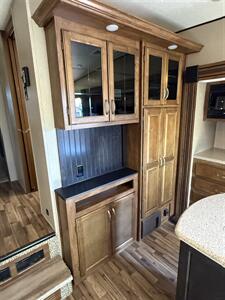 2017 Coachmen Chaparral Lite 28RLS - Photo 11 - Hatch, NM 87937