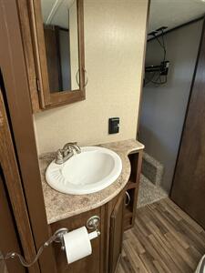 2017 Coachmen Chaparral Lite 28RLS - Photo 13 - Hatch, NM 87937