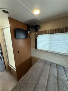 2017 Winnebago MINNIE WINNIE 26A - Photo 17 - Hatch, NM 87937
