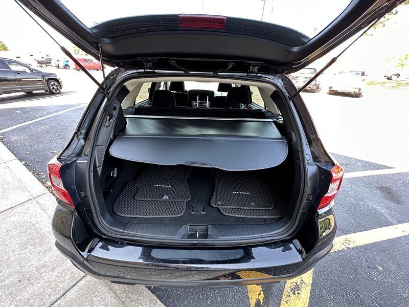 2018 Subaru Outback 2.5i Premium   - Photo 19 - Elkhart, IN 46514