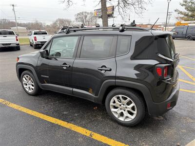 2015 Jeep Renegade Latitude   - Photo 4 - Elkhart, IN 46514