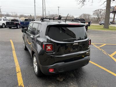 2015 Jeep Renegade Latitude   - Photo 5 - Elkhart, IN 46514