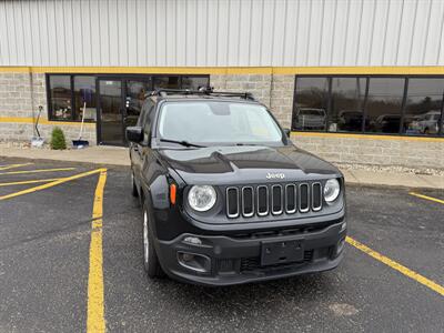 2015 Jeep Renegade Latitude   - Photo 11 - Elkhart, IN 46514