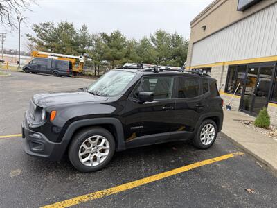 2015 Jeep Renegade Latitude   - Photo 2 - Elkhart, IN 46514