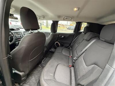 2015 Jeep Renegade Latitude   - Photo 15 - Elkhart, IN 46514