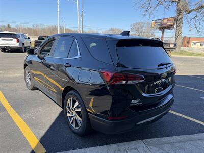2022 Chevrolet Equinox LT   - Photo 5 - Elkhart, IN 46514