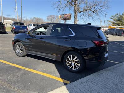 2022 Chevrolet Equinox LT   - Photo 4 - Elkhart, IN 46514