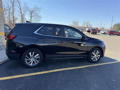 2022 Chevrolet Equinox LT   - Photo 8 - Elkhart, IN 46514
