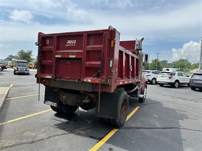 2005 Peterbilt 335 Dump Truck   - Photo 10 - Elkhart, IN 46514