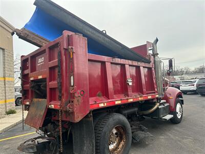 2005 Peterbilt 335 Dump Truck   - Photo 5 - Elkhart, IN 46514