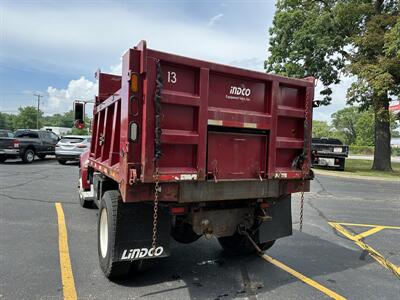 2005 Peterbilt 335 Dump Truck   - Photo 7 - Elkhart, IN 46514