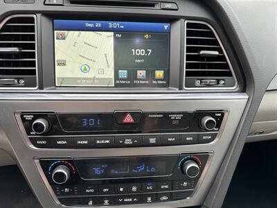 2015 Hyundai SONATA Limited   - Photo 18 - Elkhart, IN 46514