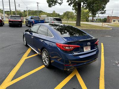 2015 Hyundai SONATA Limited   - Photo 5 - Elkhart, IN 46514