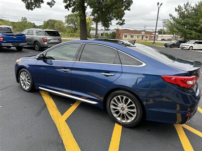 2015 Hyundai SONATA Limited   - Photo 4 - Elkhart, IN 46514