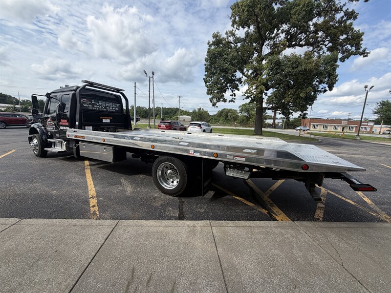 2025 Freightliner M2 106 - Photo 6 - Elkhart, IN 46514