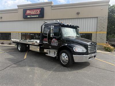 2025 Freightliner M2 106
