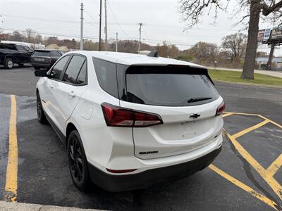 2023 Chevrolet Equinox LS   - Photo 4 - Elkhart, IN 46514