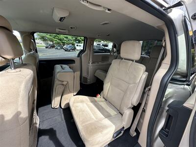 2015 Dodge Grand Caravan SXT   - Photo 16 - Elkhart, IN 46514