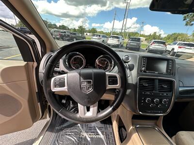 2015 Dodge Grand Caravan SXT   - Photo 20 - Elkhart, IN 46514