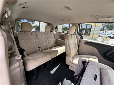 2015 Dodge Grand Caravan SXT   - Photo 14 - Elkhart, IN 46514