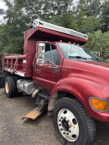 2002 Ford F-650   - Photo 3 - Elkhart, IN 46514