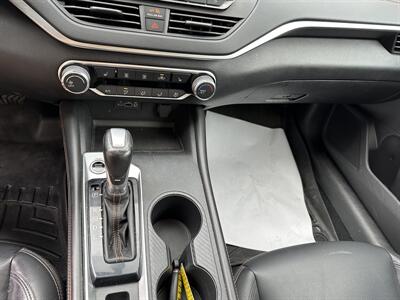 2019 Nissan Altima 2.5 SR   - Photo 9 - Elkhart, IN 46514