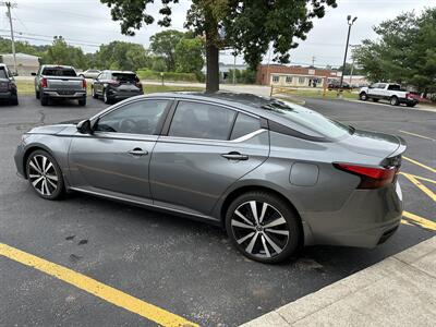2019 Nissan Altima 2.5 SR   - Photo 21 - Elkhart, IN 46514
