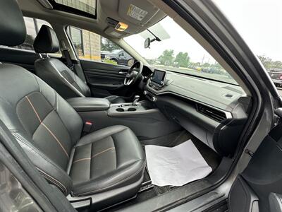 2019 Nissan Altima 2.5 SR   - Photo 15 - Elkhart, IN 46514