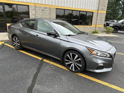 2019 Nissan Altima 2.5 SR   - Photo 17 - Elkhart, IN 46514